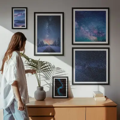 Conjunto de cuadros decorativos con diseño de paisajes nocturnos cósmicos