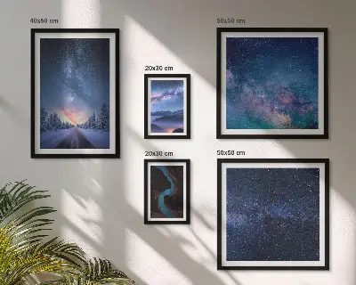 Conjunto de cuadros decorativos con diseño de paisajes nocturnos cósmicos