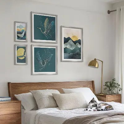 Conjunto de cuadros decorativos con diseño de pájaros y sol en la montaña