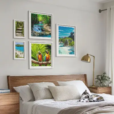 Conjunto de cuadros decorativos con diseño de paisajes tropicales, aves y cascadas
