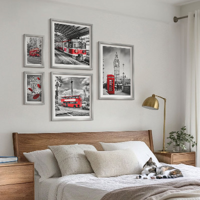 Pared galería de arte Motivos londinenses con acentos