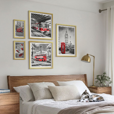 Pared galería de arte Motivos londinenses con acentos