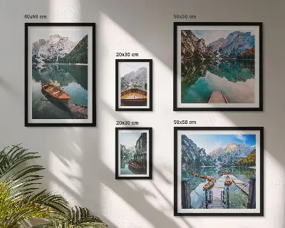 Pared galería de arte lagos tranquilos con barcos de madera