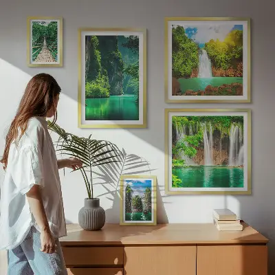 Set de 5 cuadros para salón con diseño de cascadas tropicales y naturaleza verde