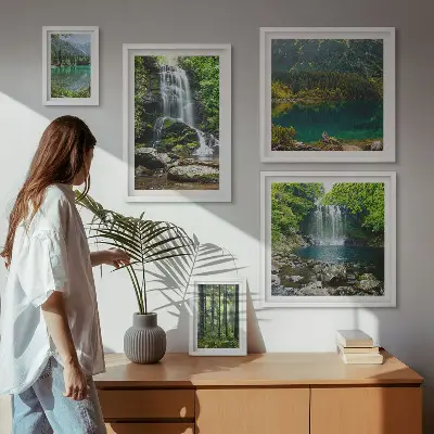 Conjunto de cuadros decorativos con paisajes de cascadas y naturaleza forestal