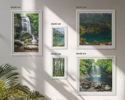 Conjunto de cuadros decorativos con paisajes de cascadas y naturaleza forestal