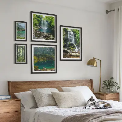 Conjunto de cuadros decorativos con paisajes de cascadas y naturaleza forestal