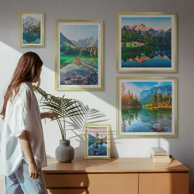 Conjunto de cuadros decorativos con paisajes de montaña, lagos y bosques