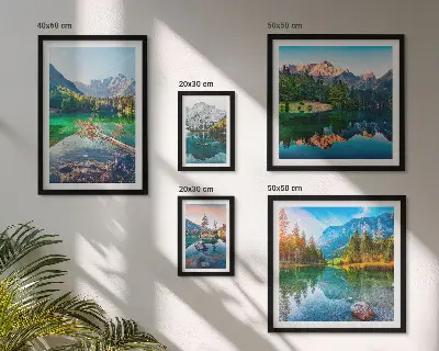 Conjunto de cuadros decorativos con paisajes de montaña, lagos y bosques