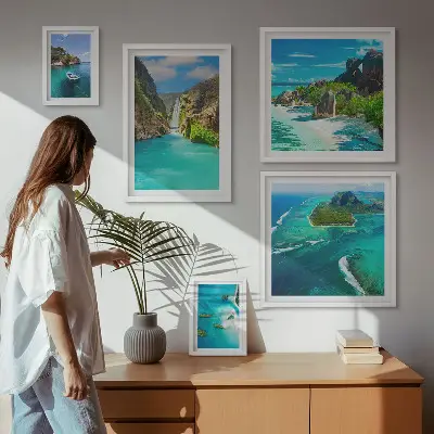 Pared galería de arte con diseño de cascadas y playas tropicales