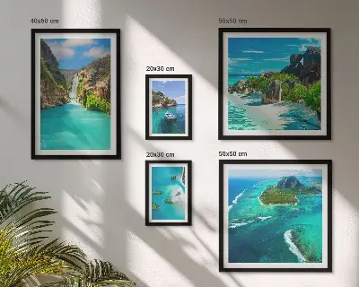 Pared galería de arte con diseño de cascadas y playas tropicales