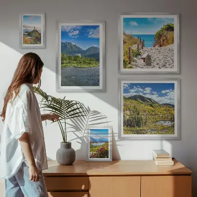 Conjunto de cuadros decorativos con paisajes de montañas y playas
