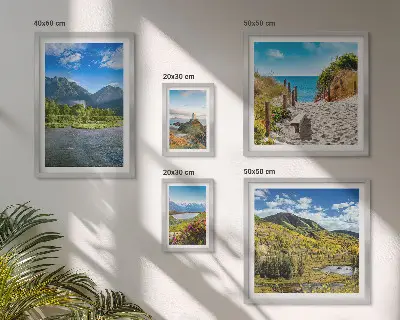 Conjunto de cuadros decorativos con paisajes de montañas y playas
