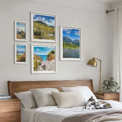 Conjunto de cuadros decorativos con paisajes de montañas y playas