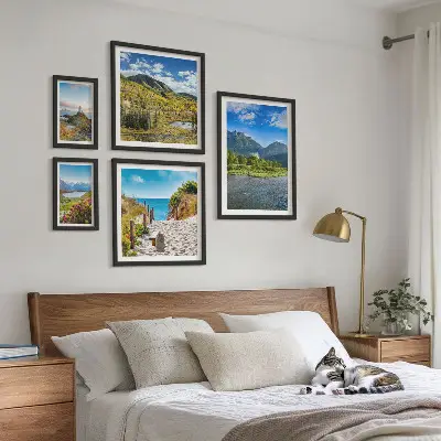 Conjunto de cuadros decorativos con paisajes de montañas y playas
