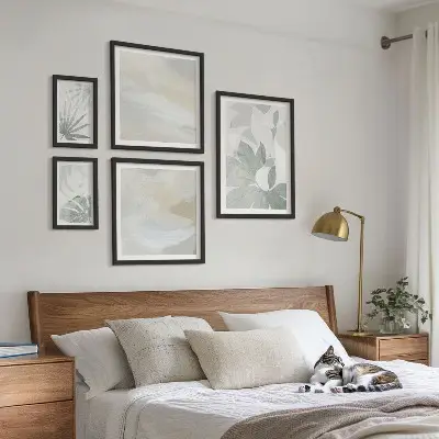 Set de 5 cuadros para salón con motivos vegetales en tonos grises y blancos