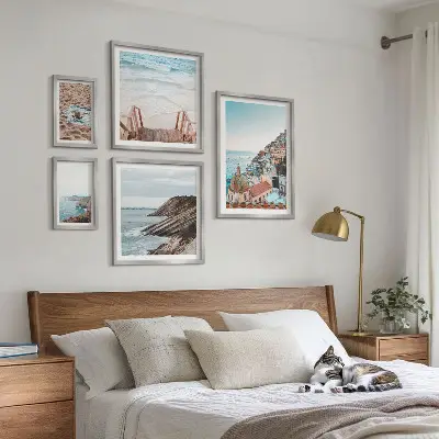 Conjunto de cuadros decorativos con paisajes de pueblos italianos y playas relajantes
