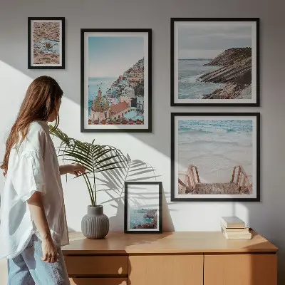 Conjunto de cuadros decorativos con paisajes de pueblos italianos y playas relajantes