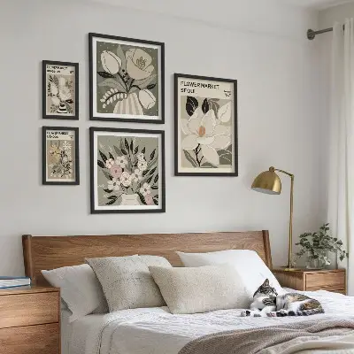 Set de 5 cuadros para salón con estampados florales de Londres y Seúl