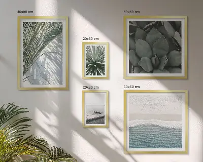 Set de 5 cuadros para salón con diseño de plantas tropicales y el mar