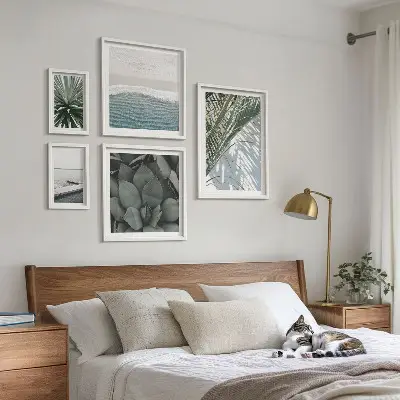 Set de 5 cuadros para salón con diseño de plantas tropicales y el mar