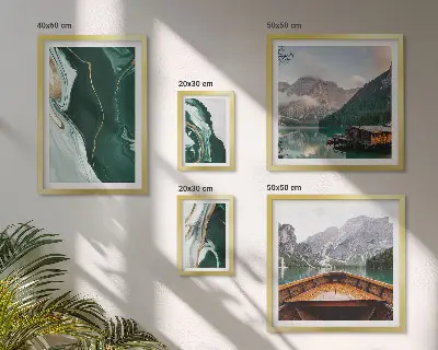 Conjunto de cuadros decorativos con paisajes de montañas, aguas y vegetación verde