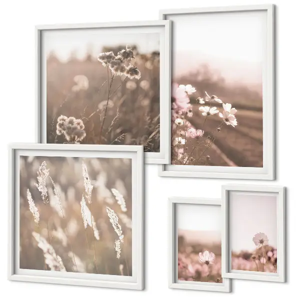 Pared galería de arte con motivos florales de delicada naturaleza