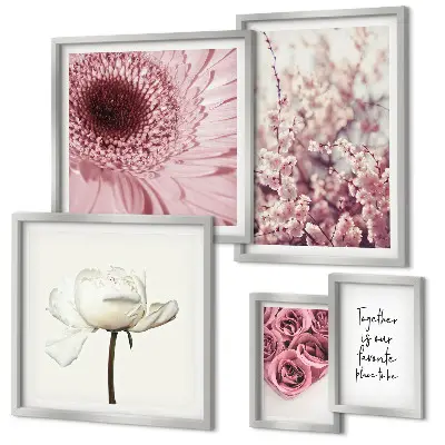Conjunto de cuadros decorativos con diseño de toques florales románticos
