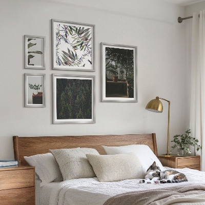 Pared galería de arte motivos vegetales de oasis verde