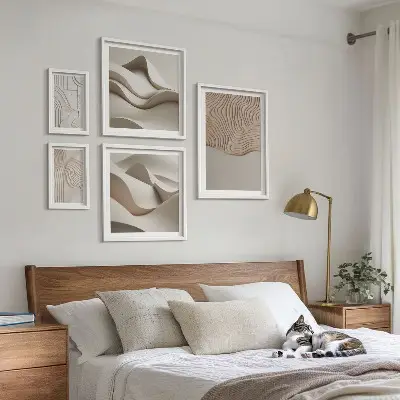 Conjunto de cuadros decorativos con patrones abstractos en color beige