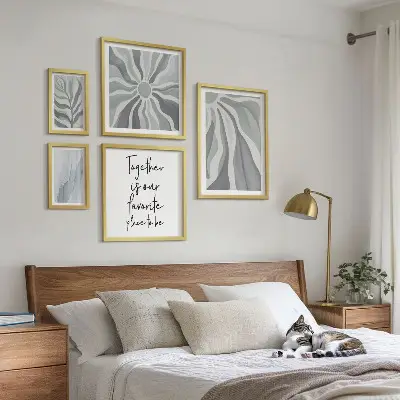 Conjunto de cuadros decorativos con patrones abstractos grises y blancos