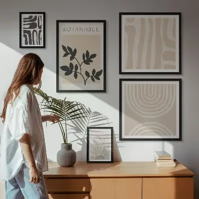 Conjunto de cuadros decorativos con motivos vegetales en tonos neutros