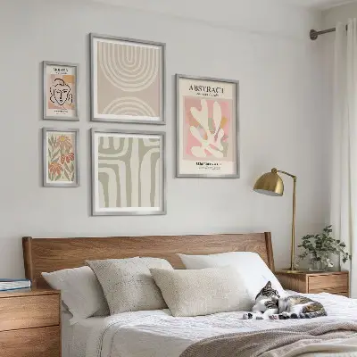 Set de 5 cuadros para salón con diseño de plantas abstractas