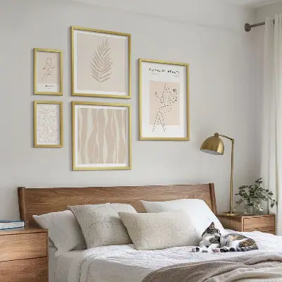 Cuadro para pared galería de arte diseño elegante con ilustraciones de mujeres y plantas