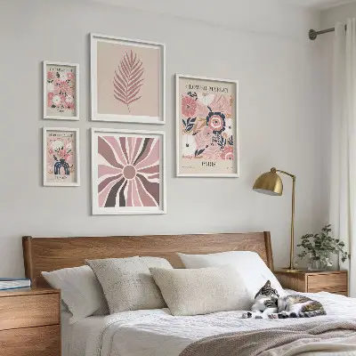 Pared galería de arte con mercados de flores de estilo bohemio