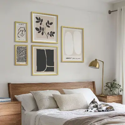 Conjunto de cuadros decorativos con diseño de líneas minimalistas y gráficos elegantes