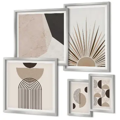 Pared galería de arte con formas geométricas abstractas