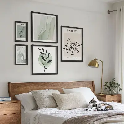 Decoración de pared para galería de arte estilo minimalista moderno