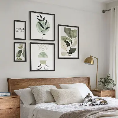 Conjunto de cuadros decorativos con gráficos de plantas elegantes para interiores