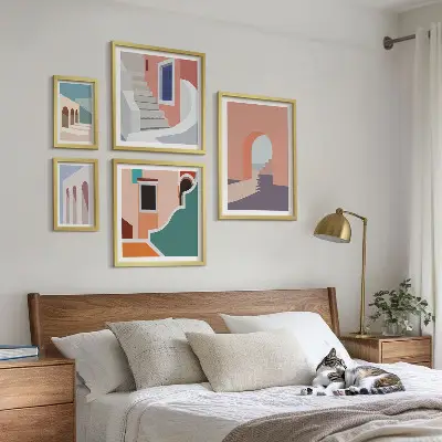 Set de 5 cuadros para salón con gráficos arquitectónicos en tonos pastel