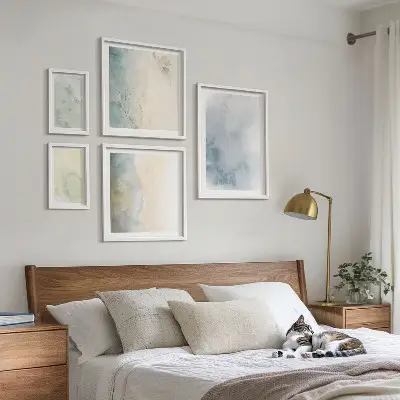 Conjunto de cuadros decorativos con acuarelas en tonos pastel sobre lienzo