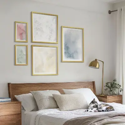 Conjunto de cuadros decorativos con acuarelas en tonos pastel sobre lienzo