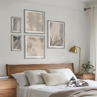 Conjunto de cuadros decorativos con telas bohemias naturales en primer plano