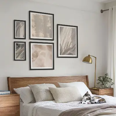 Conjunto de cuadros decorativos con telas bohemias naturales en primer plano