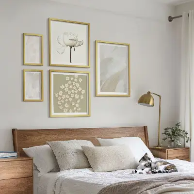 Set de 5 cuadros para salón con diseño de flores y texturas bohemias de moda