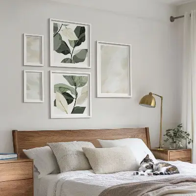 Pared galería de arte pinturas brillantes de estilo boho abstracto