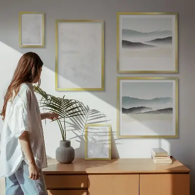 Conjunto de cuadros decorativos con fondo abstracto de manchas blancas