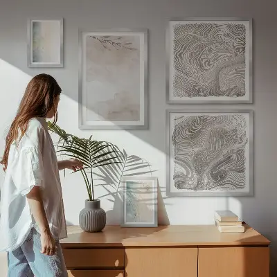 Conjunto de cuadros decorativos con delicadas pinturas de acuarela
