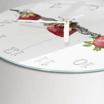 Redondo reloj de pared Fresas en agua