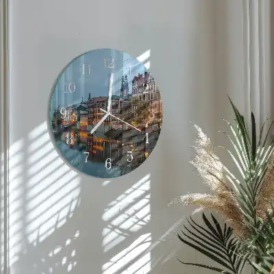 Redondo reloj de pared moderno Casco antiguo